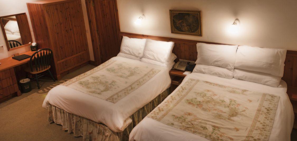 Brown Trout Golf & Country Inn أغادواي المظهر الخارجي الصورة